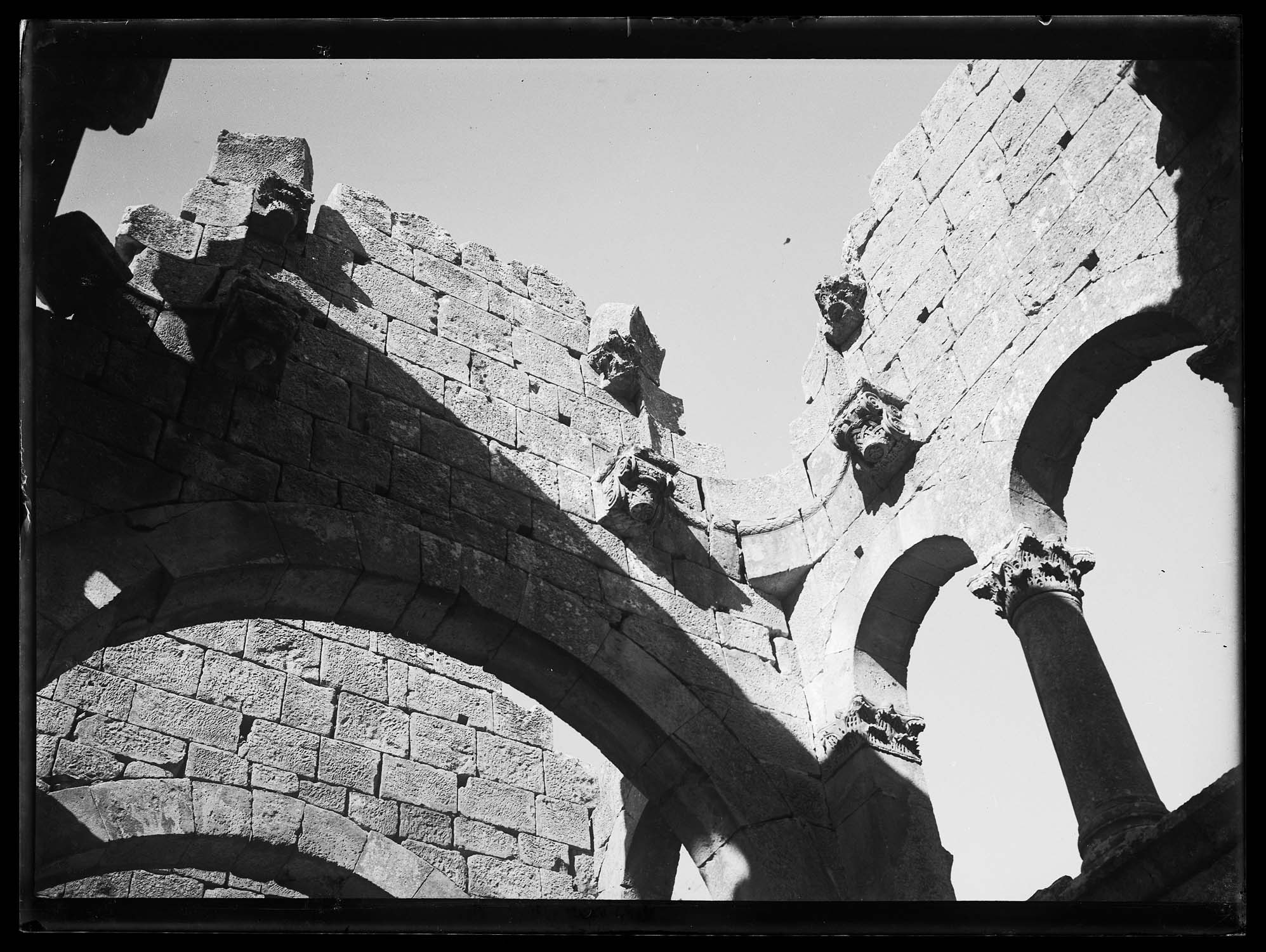 Détail des parties hautes de l'église, vues de l'intérieur